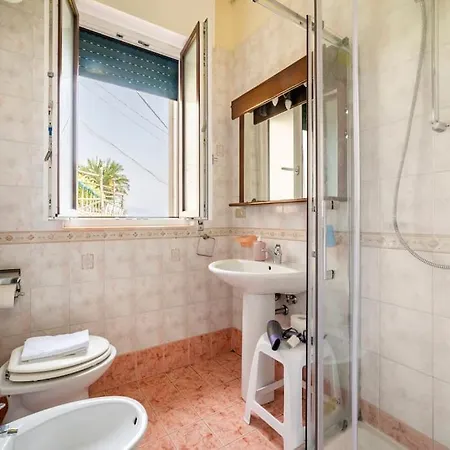 Apartment Grace Seaview Jacuzzi