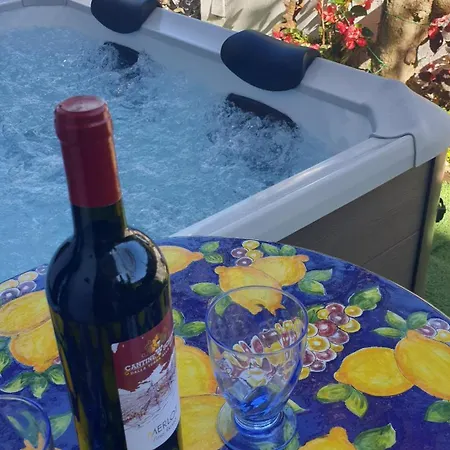 Grace Seaview Jacuzzi *