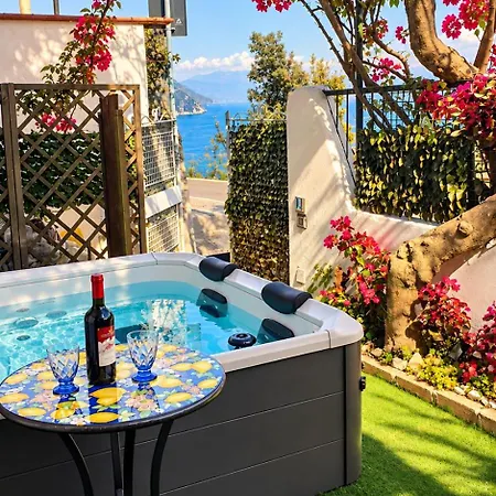 Grace Seaview Jacuzzi *