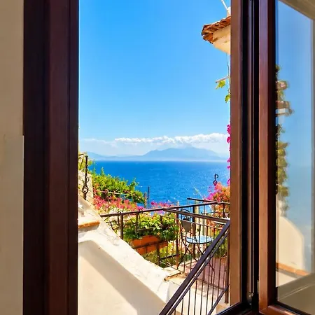 Grace Seaview Jacuzzi Apartamento *