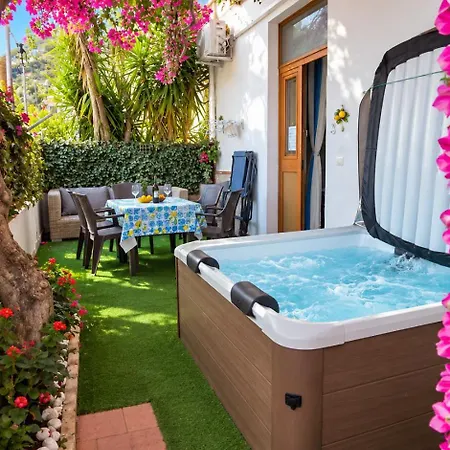 Grace Seaview Jacuzzi