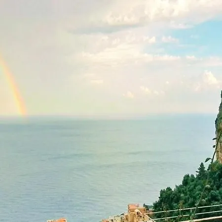 Grace Seaview Апартаменти